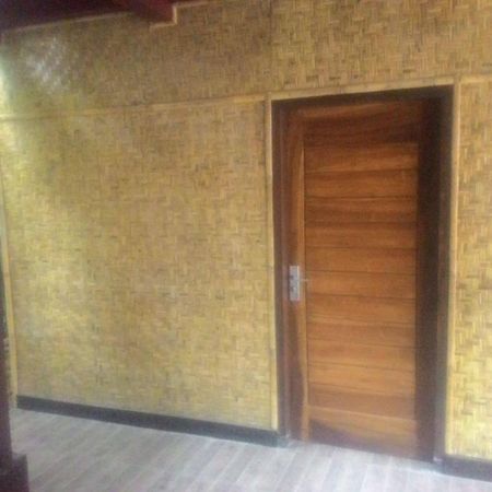 Lima Bintang Hotell Gili Trawangan Exteriör bild