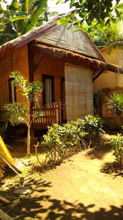 Lima Bintang Hotell Gili Trawangan Exteriör bild