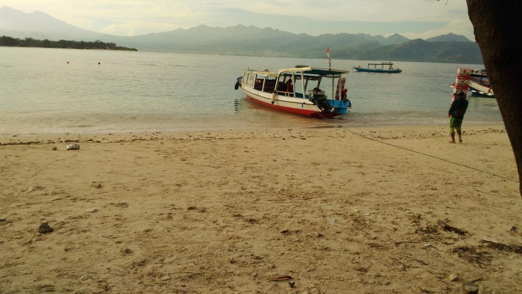 Lima Bintang Hotell Gili Trawangan Exteriör bild