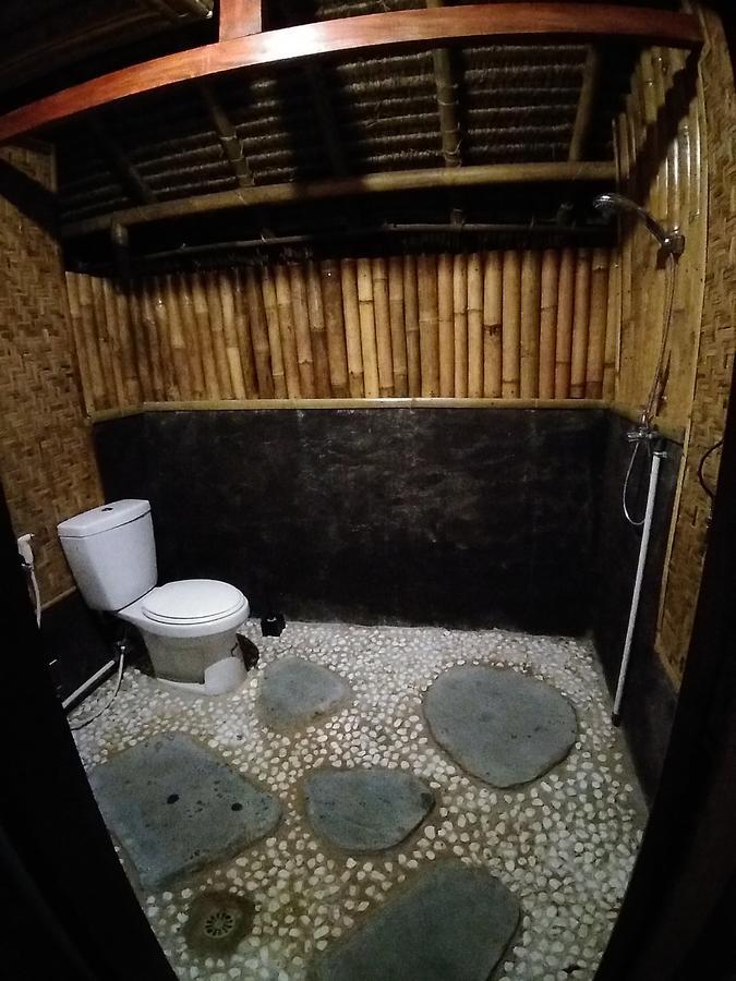 Lima Bintang Hotell Gili Trawangan Exteriör bild