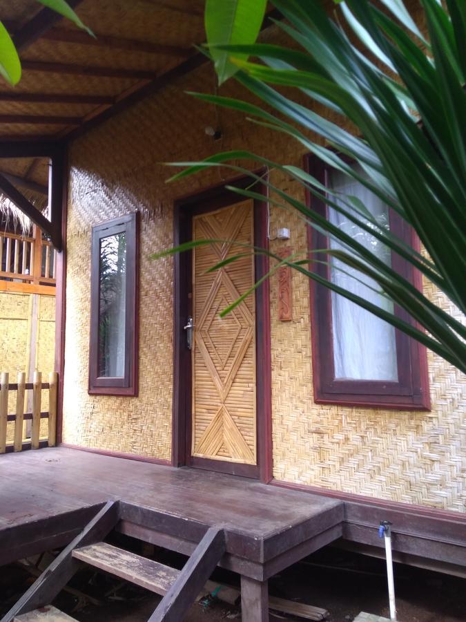 Lima Bintang Hotell Gili Trawangan Exteriör bild