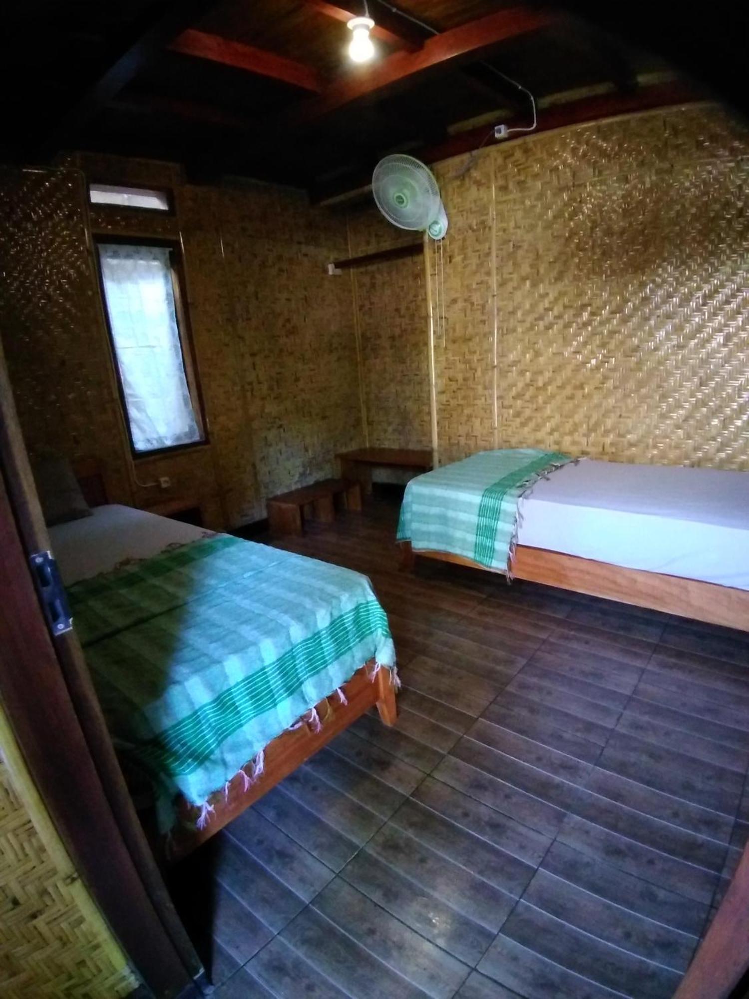 Lima Bintang Hotell Gili Trawangan Exteriör bild